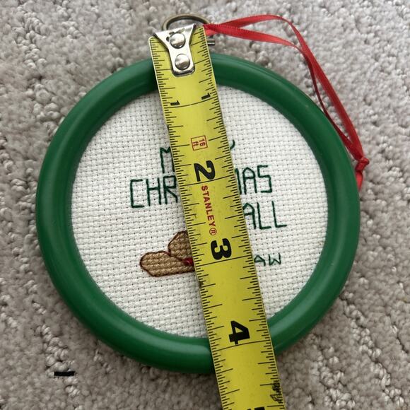 Vtg Cross Stitch Christmas Ornament “Merry Christmas Y’all” Round Frames 4” - Picture 6 of 6